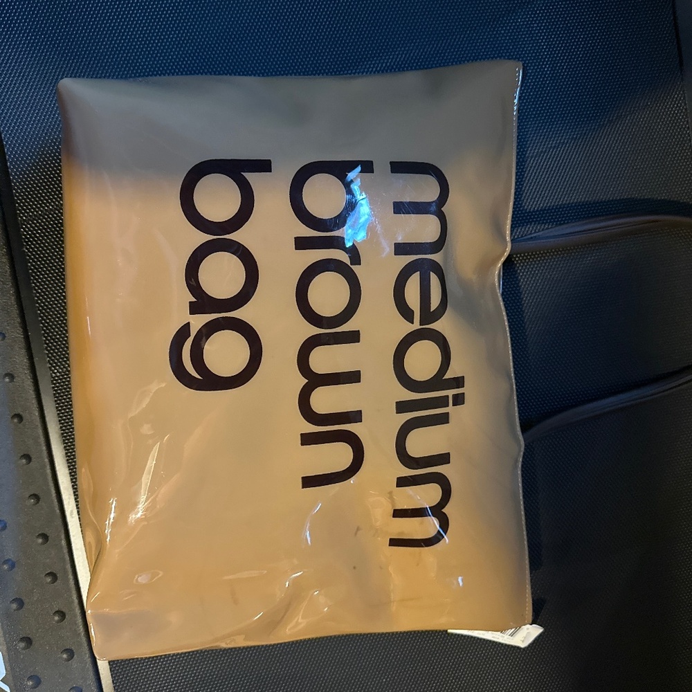 Bloomingdale’s Medium Btown Bag NWT